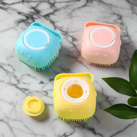 Massaging Pet Bath Brush with Shampoo Reservoir - Pet Bath