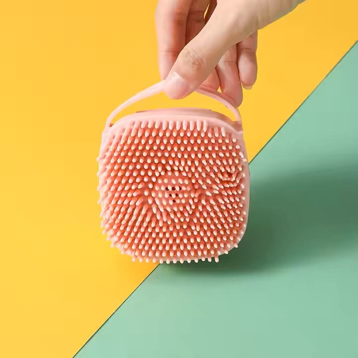 Massaging Pet Bath Brush with Shampoo Reservoir - Pet Bath