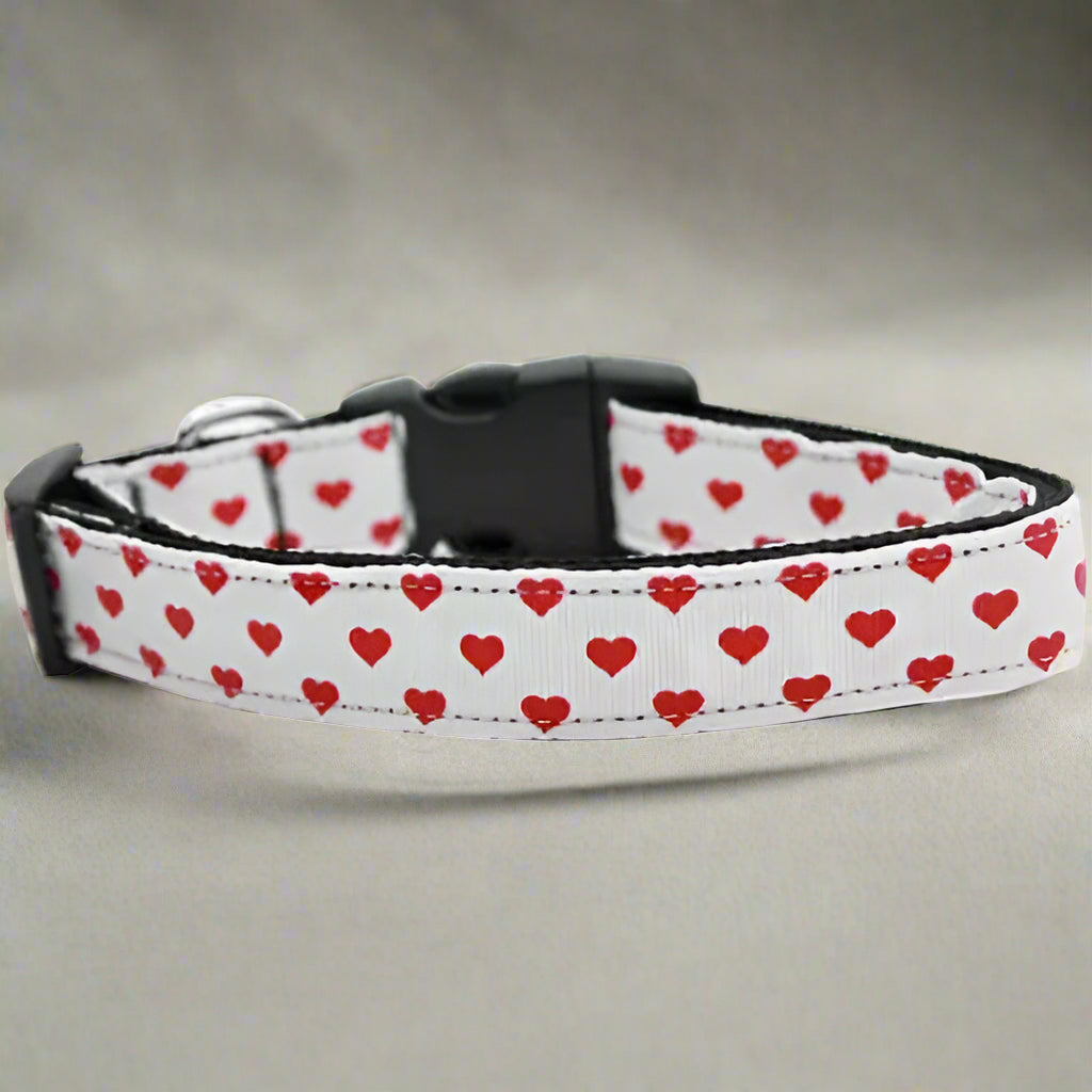 White And Red Dotty Hearts Nylon Dog Collar & Leash - Dog