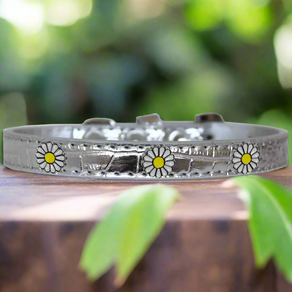 White Daisy Widget Croc Dog Collar - Dog Collars - Designer